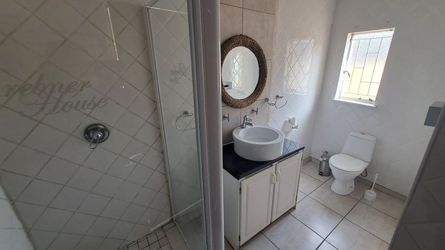 5 Bedroom Property for Sale in Brandwag Free State